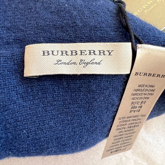 NWT Burberry cashmere hat - Picture 8 of 11